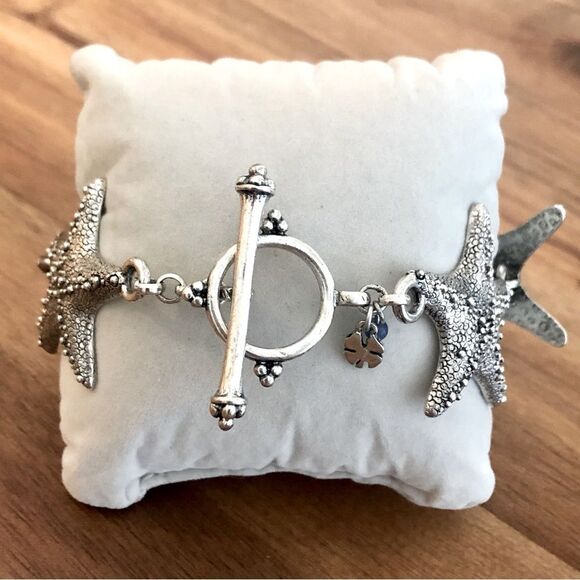 Lucky Brand | Starfish Statement Bracelet | 8” Length - Picture 3 of 6